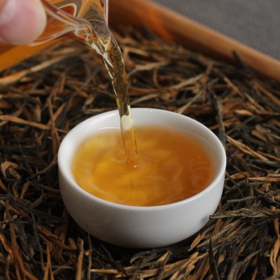 产地批发 云南凤庆早春经典58红茶 一芽一叶松针滇红茶图4