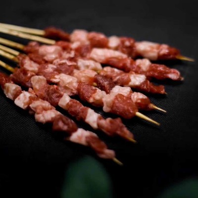 烧烤肉串羊肉串牛肉串五花肉串烧烤食材烧烤蒜瓣辣椒肉图4