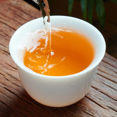 遵义老白茶饼明前采原料花香贵州高山茶批发357g散装茶叶图2