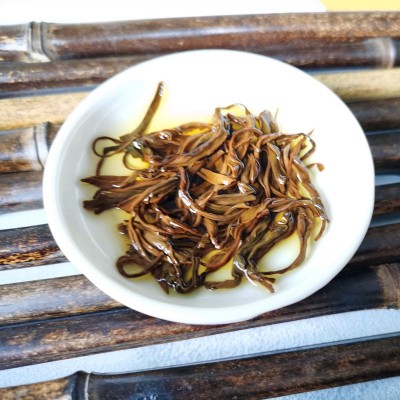 四川蜀芽春红工夫红茶小种春茶不加糖花果香自然散装工夫红茶批发图4
