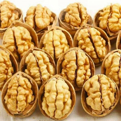 新疆纸皮核桃20斤整箱批发185纸皮核桃新疆特产薄皮核桃手捏即开图2
