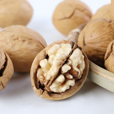 代发纸皮核桃新疆特产一级185核桃零食熬粥煲汤薄皮核桃图3
