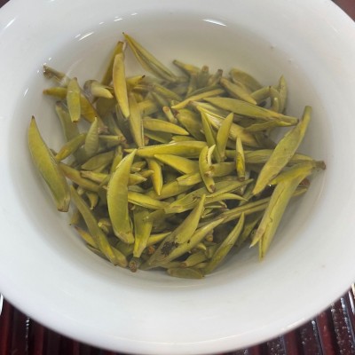 2023年福鼎白茶头春头采米粒芽 白毫银针春茶叶500g散茶高山厂家图5