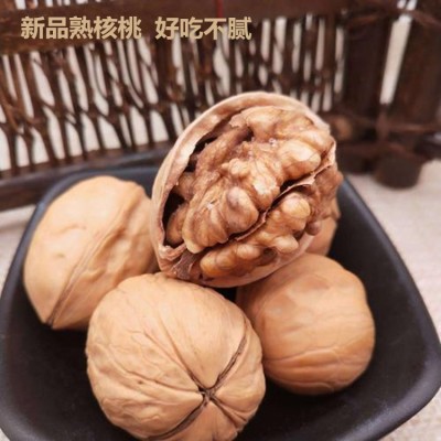 新疆纸皮熟核桃批发代发500g 手剥奶香五香草本味开口薄皮熟核桃图3