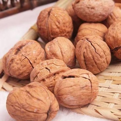 新疆纸皮熟核桃批发代发500g 手剥奶香五香草本味开口薄皮熟核桃图4