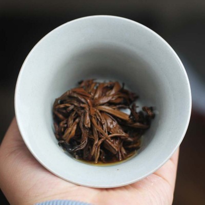 批发定制龙珠 云南凤庆滇红茶 红绣球蜜香红茶 2023年春茶金丝红图4