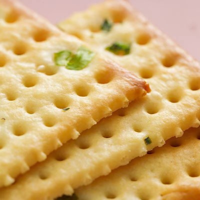 香葱苏打饼干梳打薄脆饼干奶盐味食品不添加蔗糖休闲零食整箱批发图3