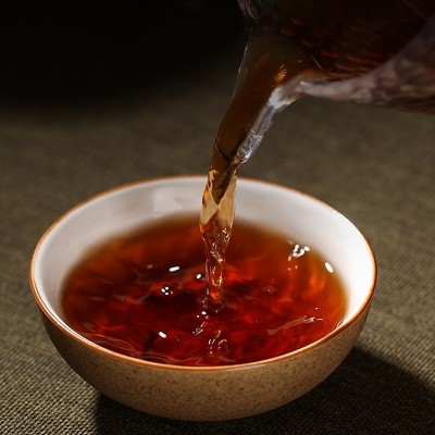 云南普洱茶熟茶普洱茶饼布朗山茶普洱陈年普洱熟茶古茶树厂家直销图4