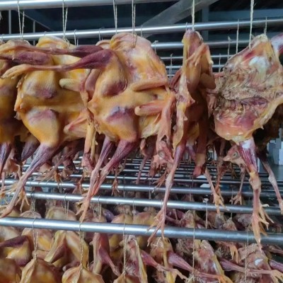 厂家批发湖北荆门风干鸡腊鸡带翅爪老母鸡700G真空包装一件代发图2