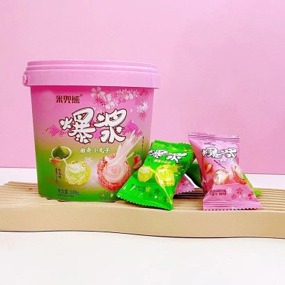 爆浆巧克力芝士曲奇小丸子批发 网红休闲零食涂层夹心巧克力桶装图4