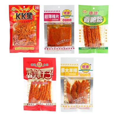 德建辣条68g系列KK星香胞胎麻辣条薄辣片素羊排网红素食面筋辣条图5