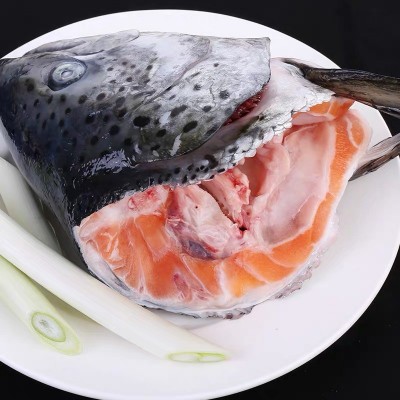 三文鱼头500g/个 批发烧烤炖汤现杀三文鱼头火锅高汤图2