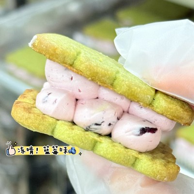 冻啃白脱夹心曲奇饼抹茶巧克力多口味冰淇淋口感蛋糕点心零食工厂图3