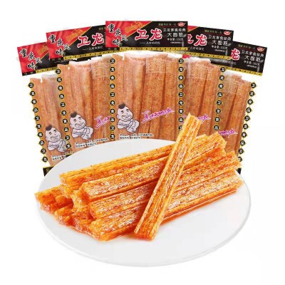 卫龙辣条102g大面筋整箱经典透明老包装大辣棒面制品香辣零食